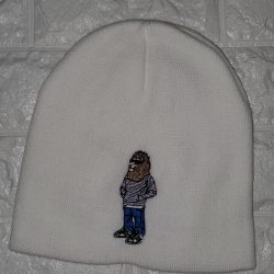 Lionel beanie white (cotton candy crown)